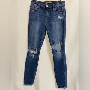 Joe’s Jeans Size 27 Skinny Ankle, distressed style